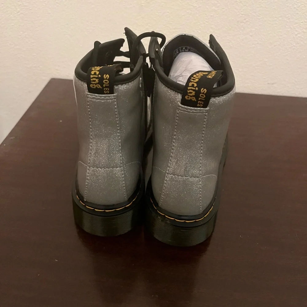 SOLD - Picture 3 of 4